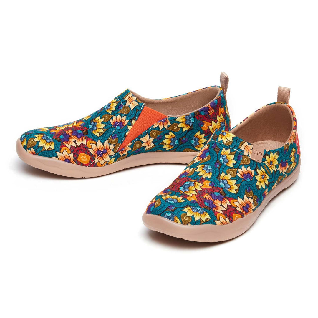 UIN Women Mirror Flower Toledo I Women Canvas loafers