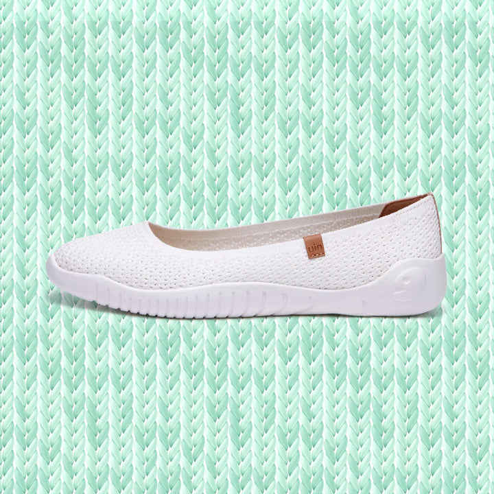 UIN Women Pure White Knitted Minorca III Women Canvas loafers