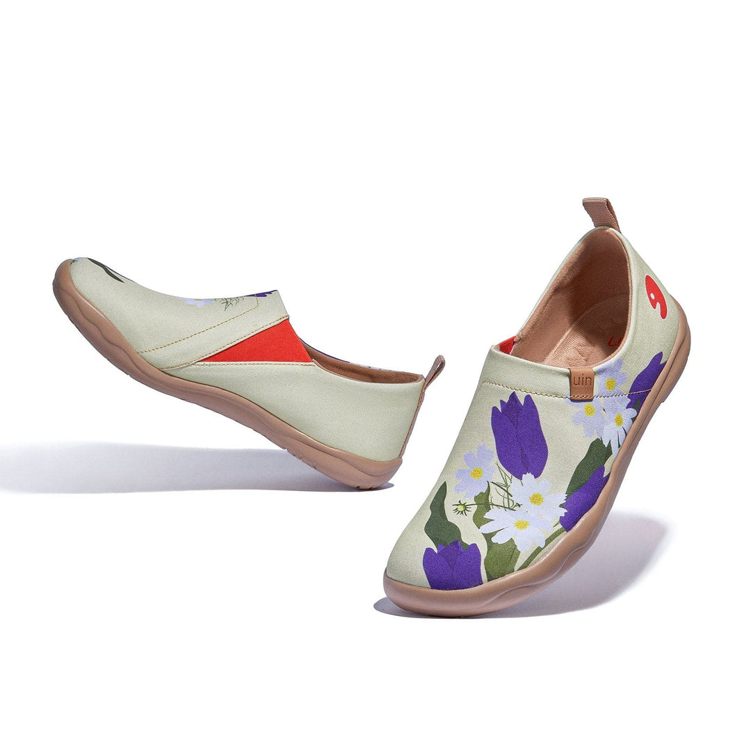 UIN Women Purple Tulips Toledo I Women Canvas loafers