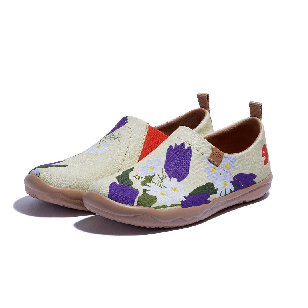 UIN Women Purple Tulips Toledo I Women Canvas loafers