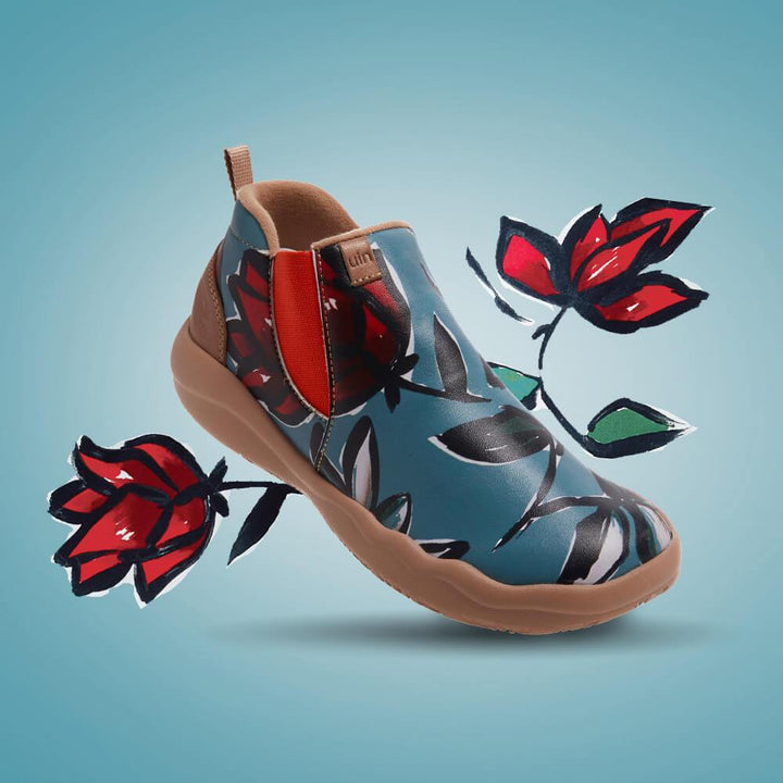 UIN Women Rose in Blue Women Canvas loafers