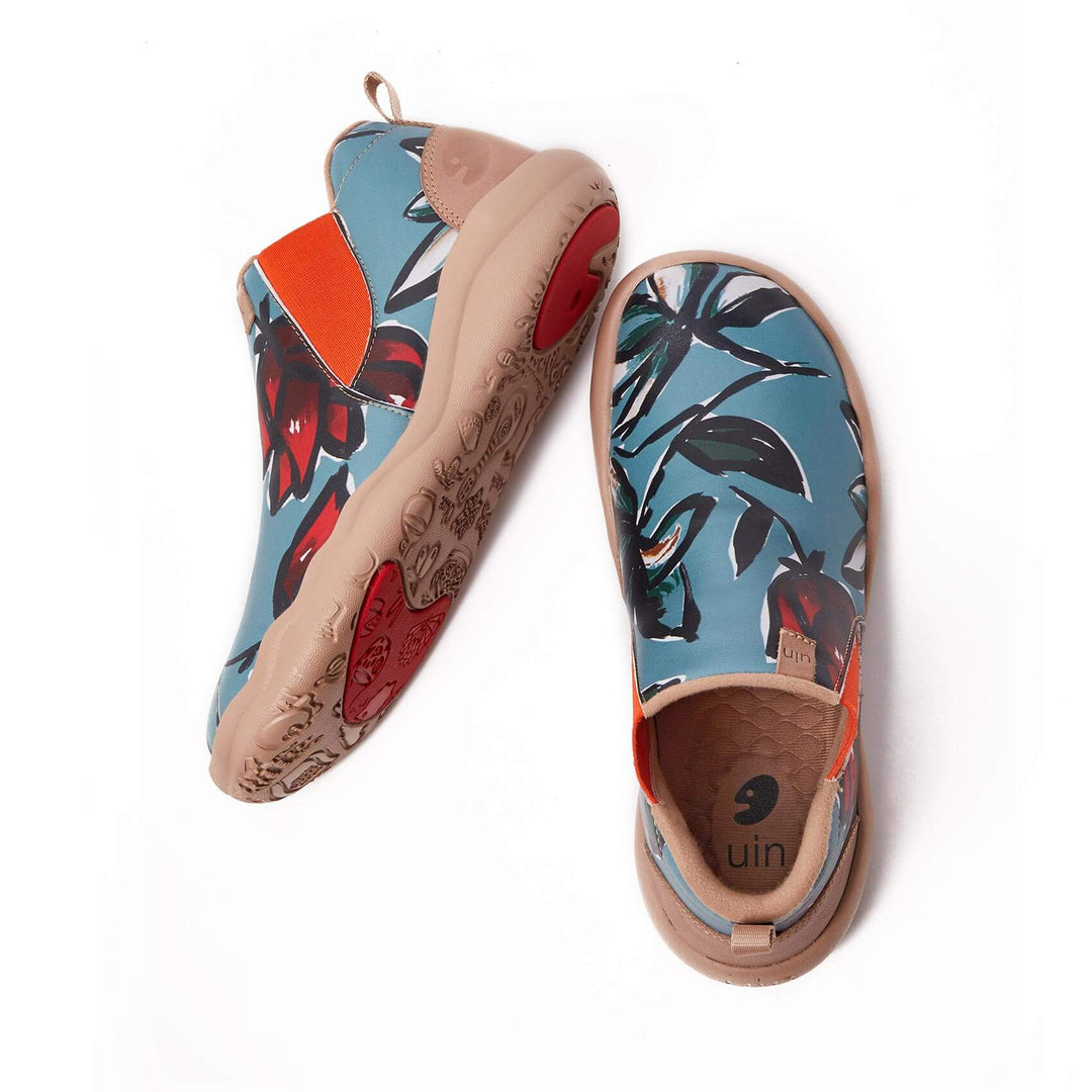 UIN Women Rose in Blue Women Canvas loafers