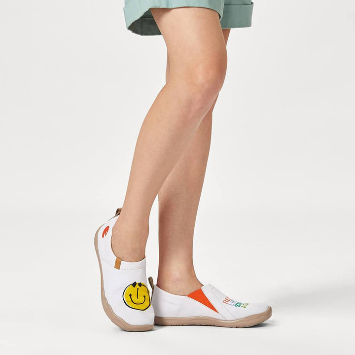 UIN Women Smiley Canvas loafers