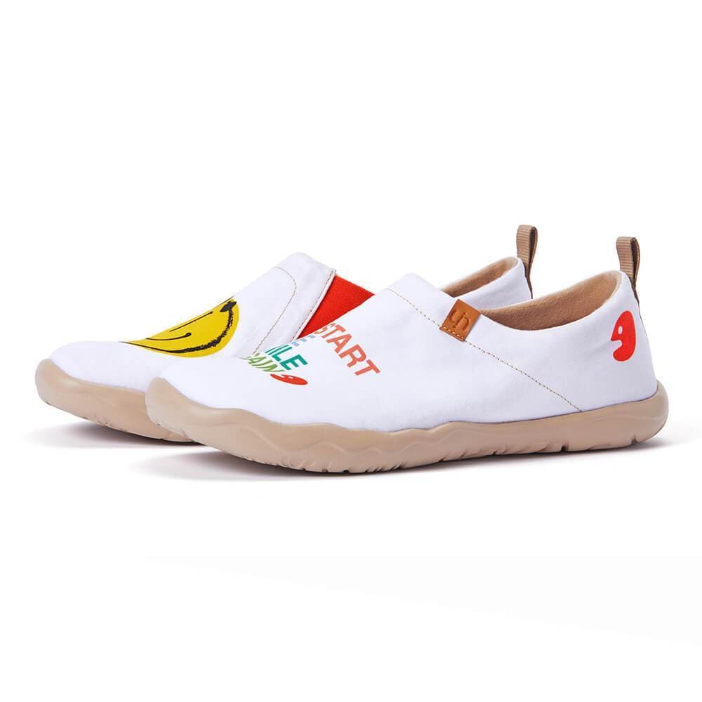 UIN Women Smiley Canvas loafers