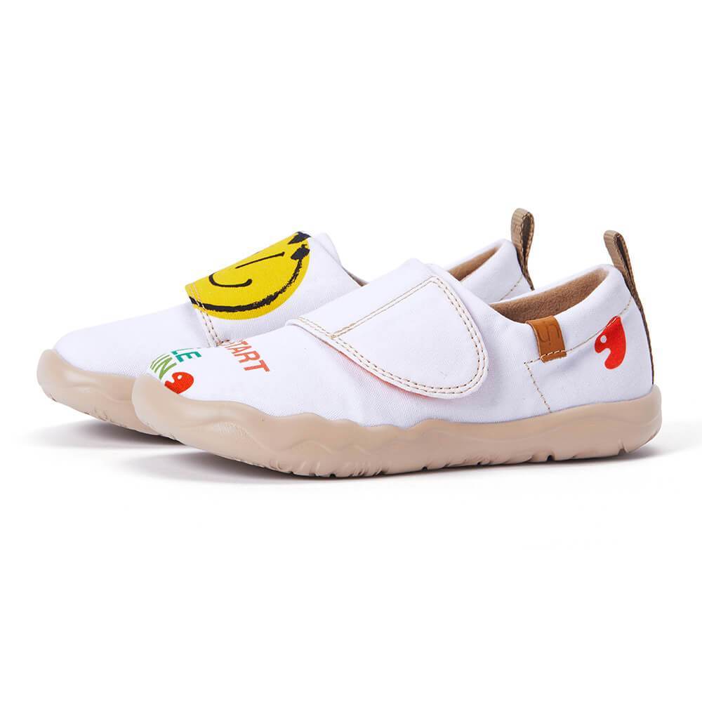UIN Women Smiley Canvas loafers
