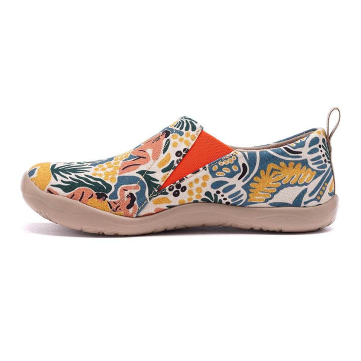 UIN Footwear Women The Dance Canvas loafers