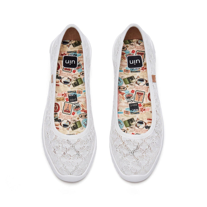 UIN Women White Lace Minorca III Women Canvas loafers