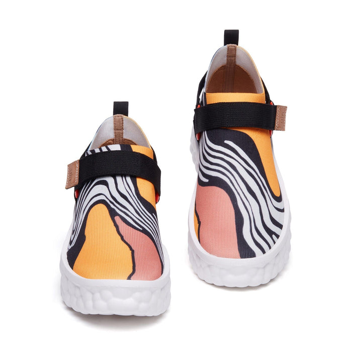 UIN Women Wild Flow Las Ramblas III Women Canvas loafers